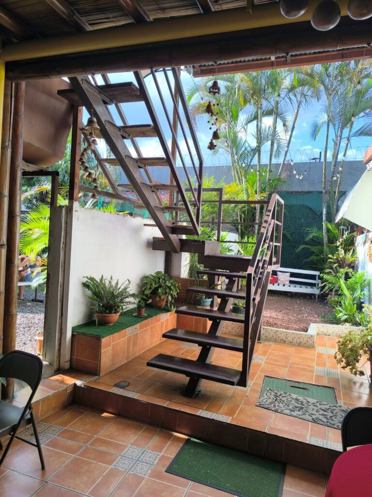 605e62a1-beb6-4c36-a6d1-a35837e89257